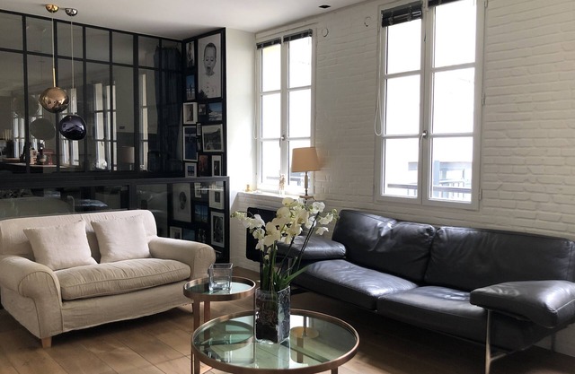 Appartement Avec Terrasse Ensoleillée au Calme