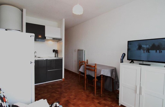Appartement Balaruc-les-Bains, 1 pièce, 4 personnes - FR-1-553-70