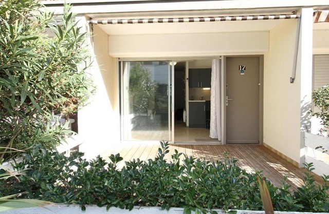 Appartement Balaruc-les-Bains, 1 pièce, 2 personnes - FR-1-553-128