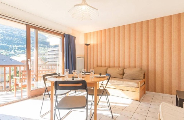 Briançon Pièces Personnes 