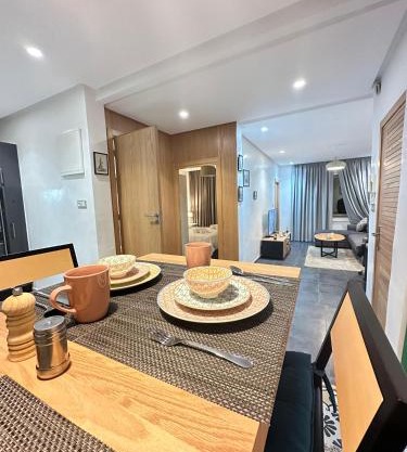 Appartement Lumineux Bien Equipé Derrière Hotel Idou Anfa Pas de vis-à-vis