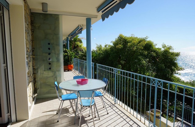 Appartement Standing Front de Mer, Très Calme, Village Typique, 15min Sanremo