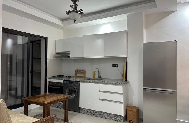 Appt Lamrani near Mènara and M'avenue CR7, wifi, air conditioning and free parking