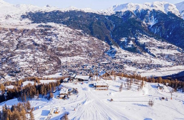 Apt or chalet near the slopes Briançon