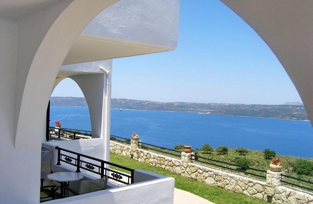 Aptera Apartment Sleeps 2