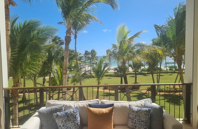 AQM Beachfront Oasis: 3BDR @ Api Beach, Cap Cana!n