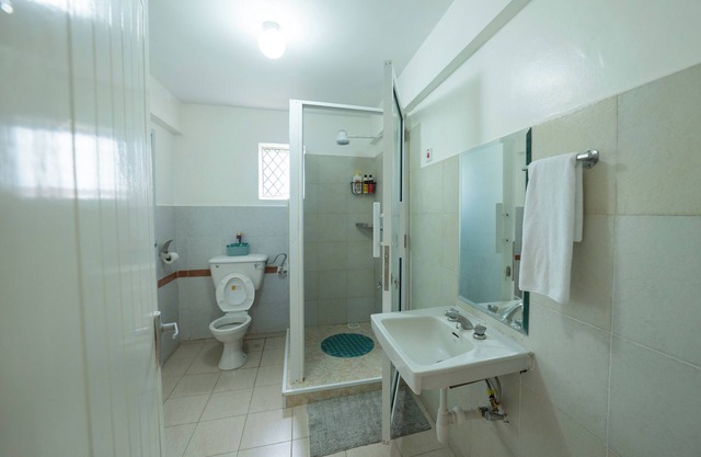Arabella Luxe Near Waterfront Mall - Karen