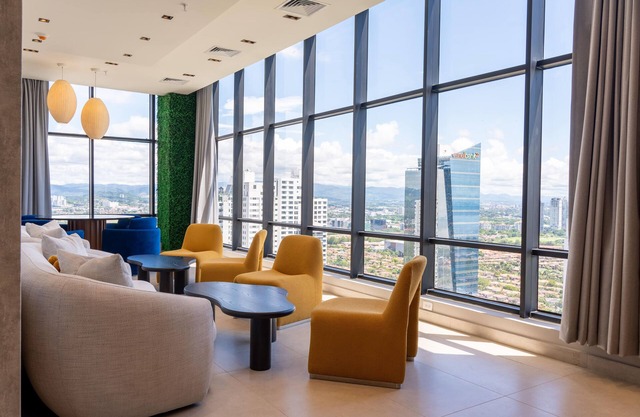 Arcadia Condo Suites