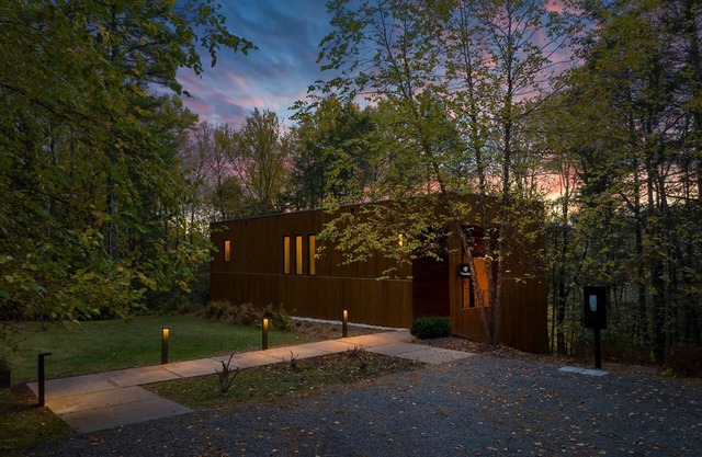 Architect-designed Modern Cabin retreat