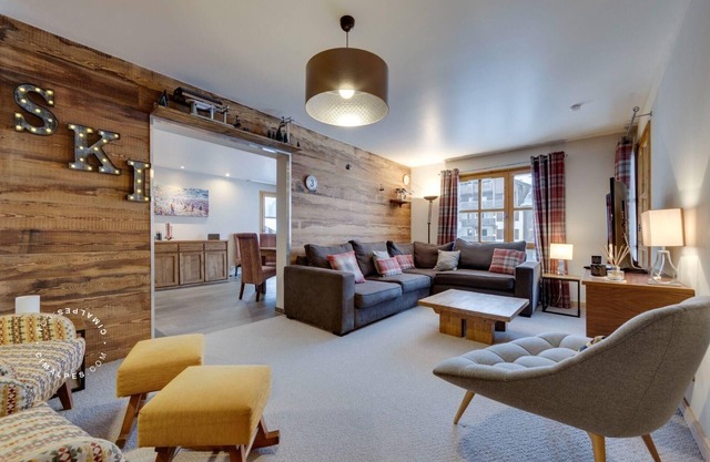 Arcs 1950 - Beautiful ski in ski out 4-bedroom apartment for 10 people