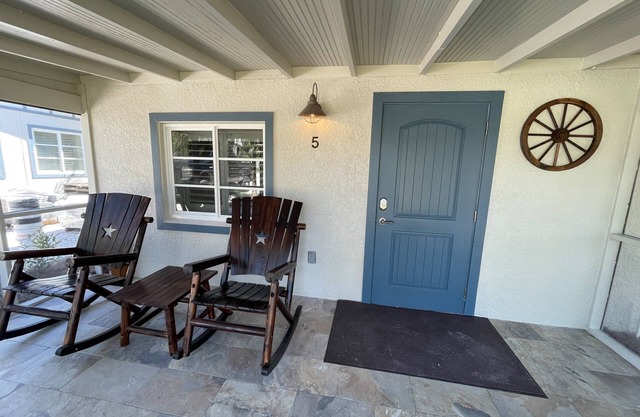 Are you looking for a quaint fishing village in the heart of Captiva Island? - Jensen's Cottage #05