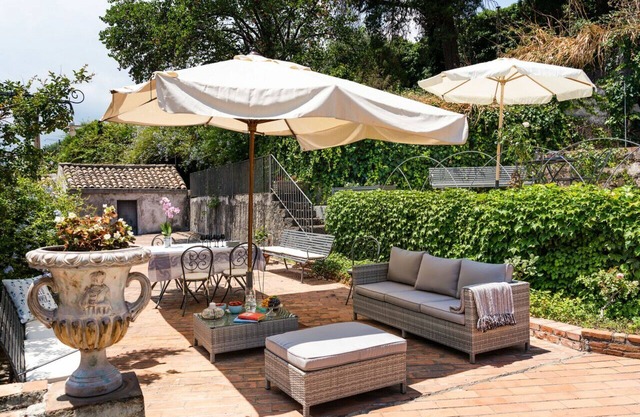 Aristocratic Villa with Private Pool and Lush Garden