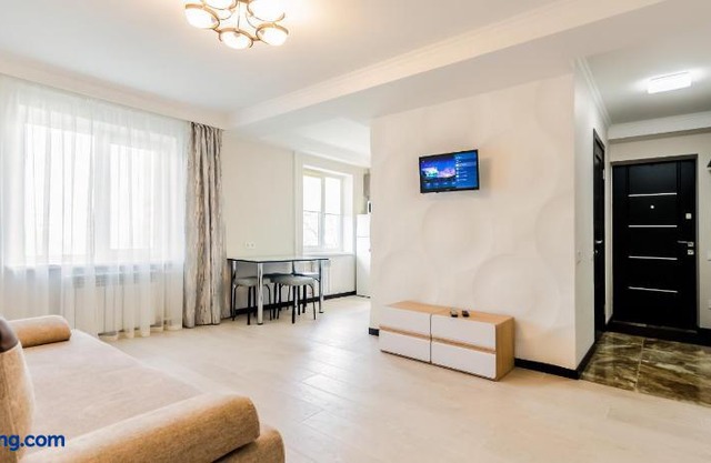 Artal Apartment On Obolonsky Avenue 16a