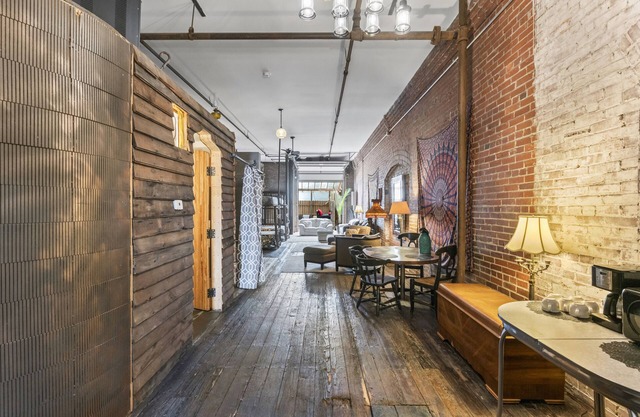 Artist Warehouse Suite - Downtown St. Louis - Warehouse Sleeps up 6 - 20