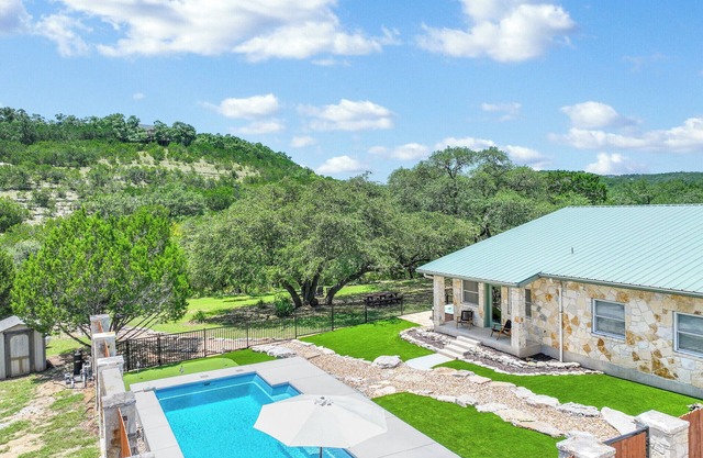 Artista I 2/2 with New Pool, Hot tub, Pool Table