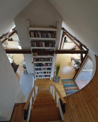 Artistic Romantic Central Loft I Self Checkin