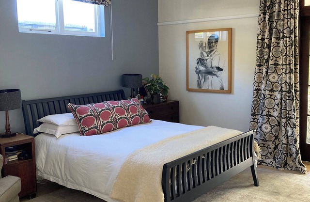 Artist’s home in the Avenues, 3-bedroom house in amazing Cape Town with WiFi