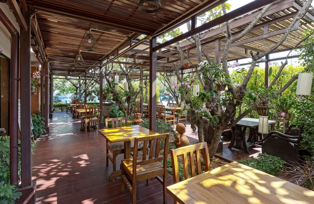 Asia Hotels Group - Poonpetch Chiangmai