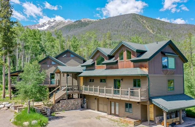 Aspen Hollow Lodge-Basecamp w/Hot Tub + Fire Pit