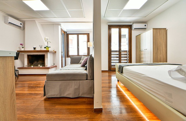 Asphondelus Boutique bnb aprt in Central Athens (4 guests)