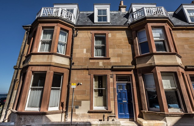 At the Beach is a stunning seaside holiday apartment, located right at the beach in North Berwick.