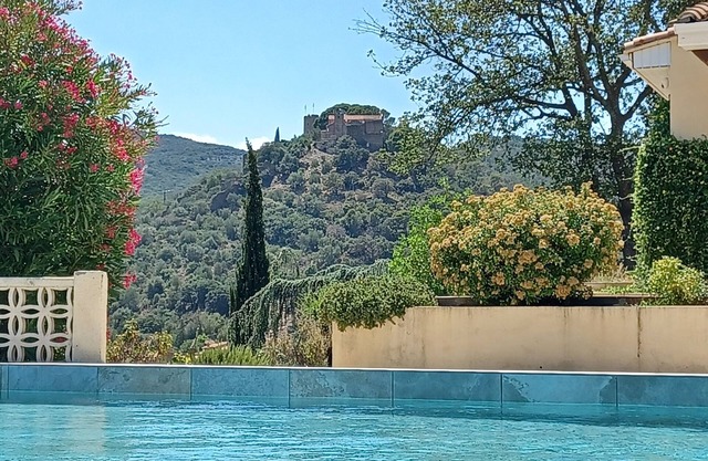 AT THE CASTLE OF O LE CASTEL