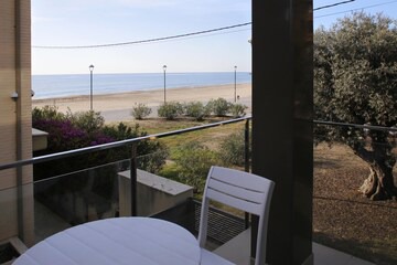 AT008 ULTRAMAR in Torredembarra