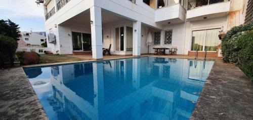 Athenian Luxury Villa in Glyfada