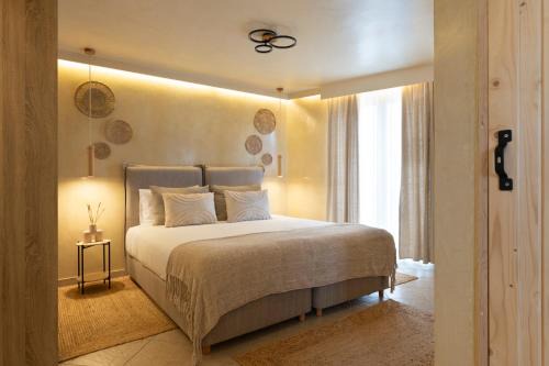 Athens Luxurious Penthouse With Spa 5' to Metro