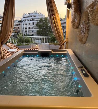 Athens Top Cozy Penthouse With Spa 5' to Metro