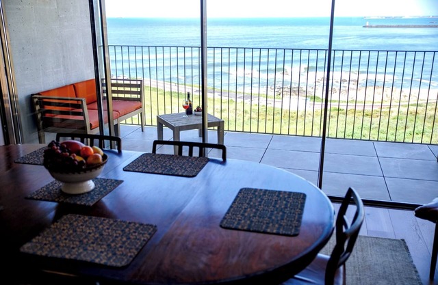 Atlantis Ocean front