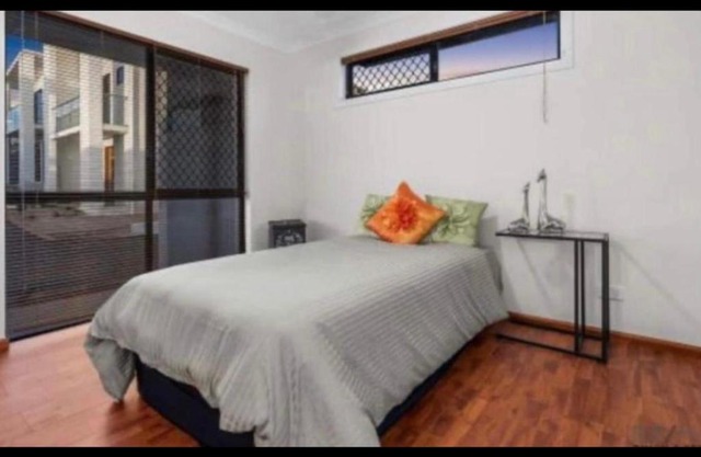 Au Appartmentss // Excellent Location