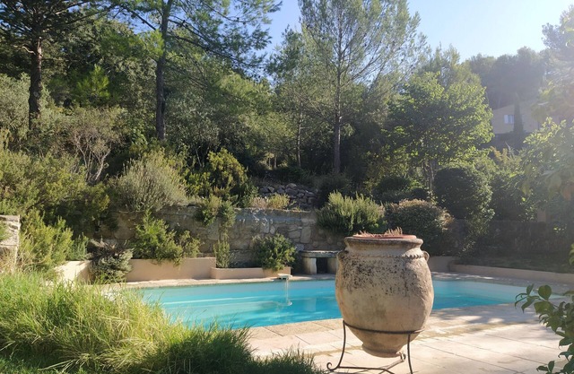 Au Calme, Très Jolie Maison, bel Espace Piscine, Pool House, Cadre Champêtre