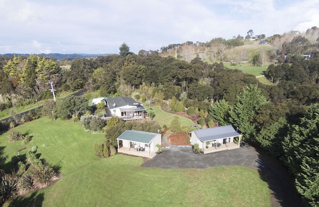 Auckland Country Cottages