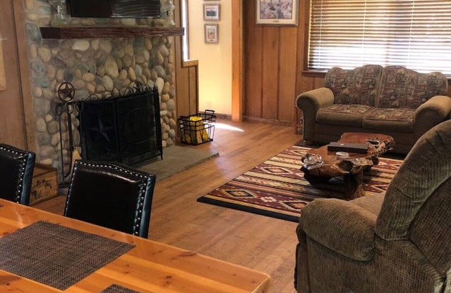 Augustino Vineyard Cowboy Cabin Cave Junction