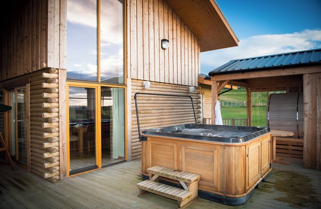 AURAE, family friendly, luxury holiday cottage in Cawdor
