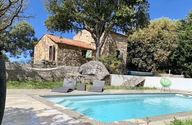 Authentic Corsica - Swimming pool - Granite house - 3,000 m2 Land