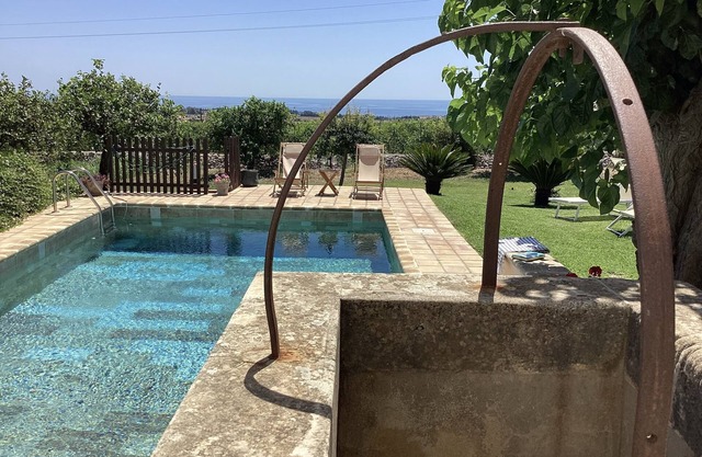 Authentic Sicilian Charm (with pool, sea view, free wi-fi and parking)