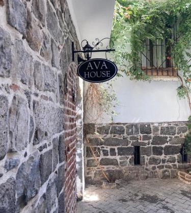 Ava House