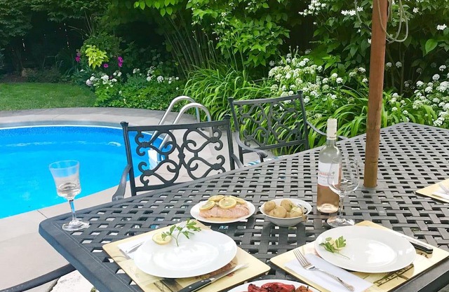 Avalon, Circa 1820, with Heated Pool in the Heritage District