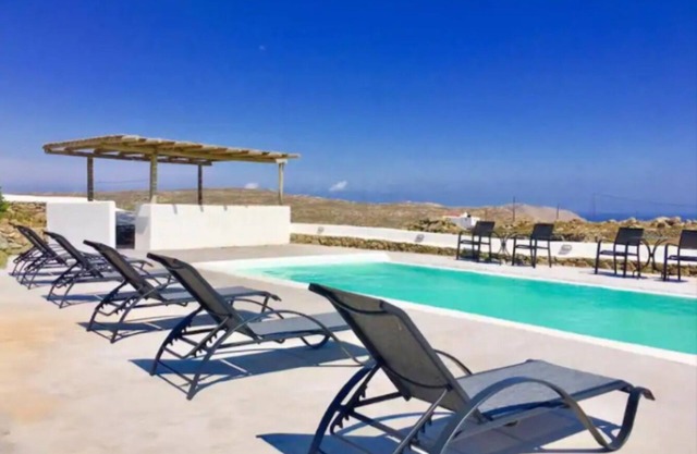 Avalon cosy apartments Ginger,1 bedroom villa with shared swimming pool and view