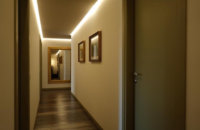 Avenue Rooms