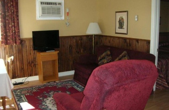Avonlea Cottages PEI - 2 Bedroom Deluxe Cottage - 2 bedroom Deluxe cottage (#15)