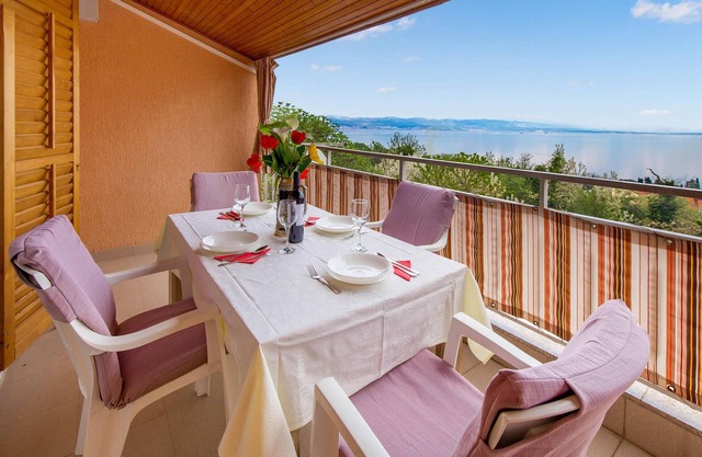 Awesome apartment in Lovran with WiFi