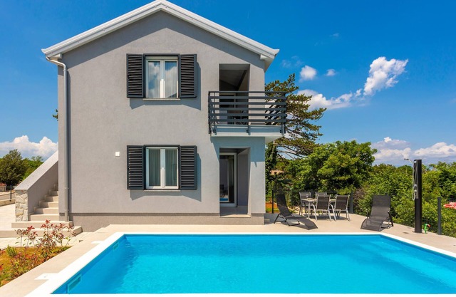 Awesome apartment in Vrbnik with WiFi