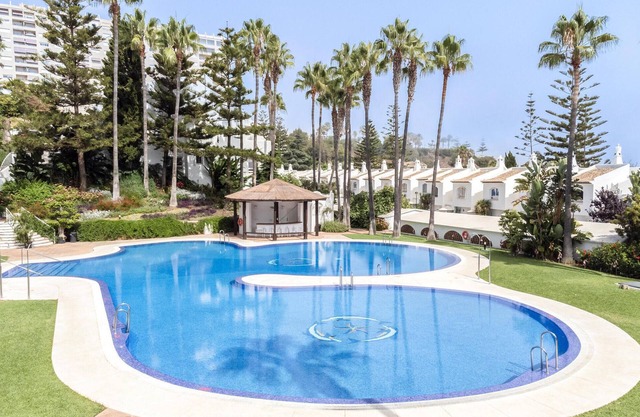Awesome home in Benalmádena with sauna