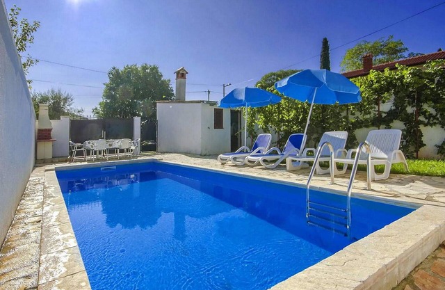 Awesome home in Porec