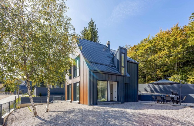 Awesome home in Stari Laz with kitchen