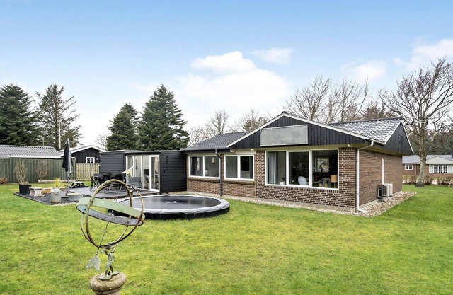 Awesome home in Ulfborg with kitchen
