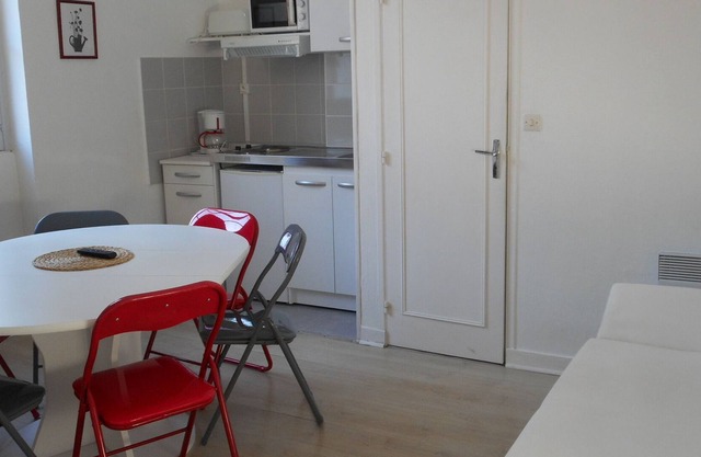 AZAY-LE-RIDEAU - T2 apartment